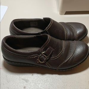 Clark’s women’s 71/2 shoe